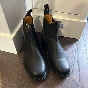 Blundstone “Dress”/Chisel Toe chelsea boots